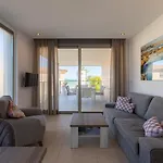 Beachfront Premium 3bdr Terraza Y Piscina Lägenhet